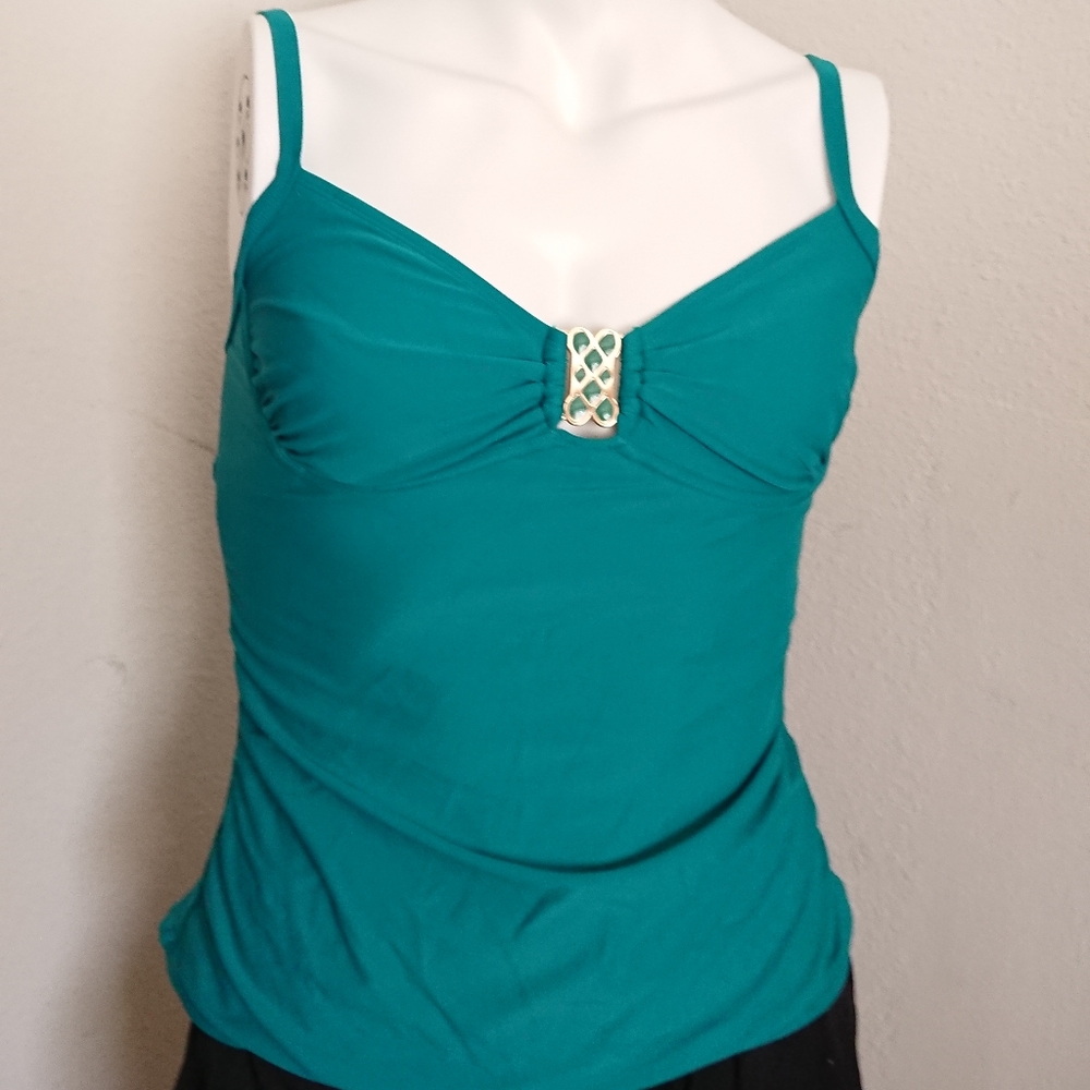 New swimming top L green